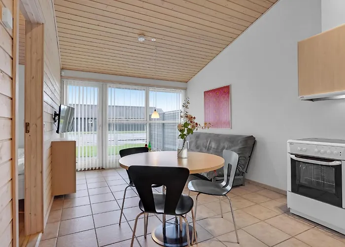Feriehus 2 Bedroom Stunning In *